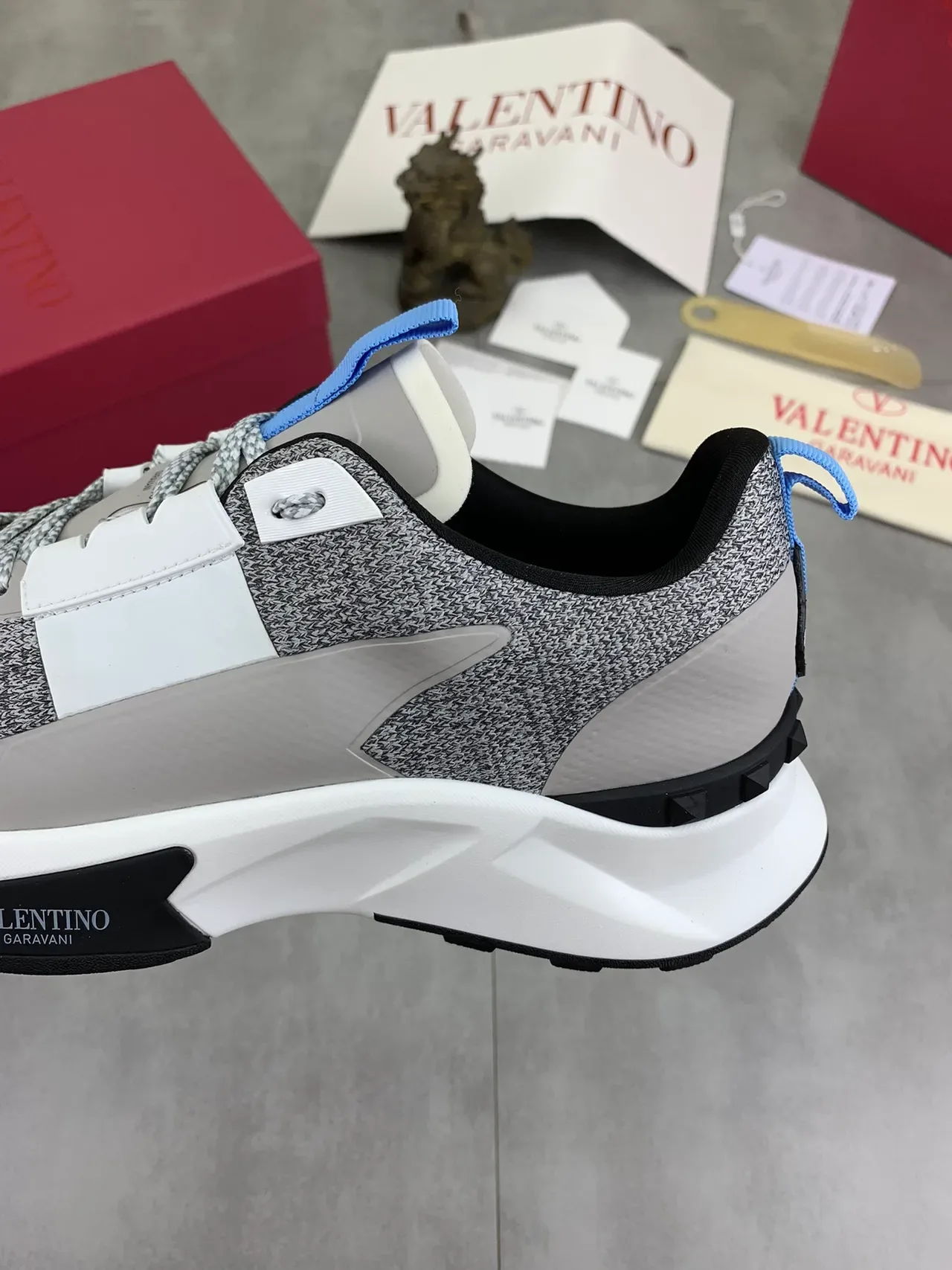 Valentino Gris Blanc Semelle Chunky à Plateforme Upper en Maille Heather Sneakers Lifestyle 4