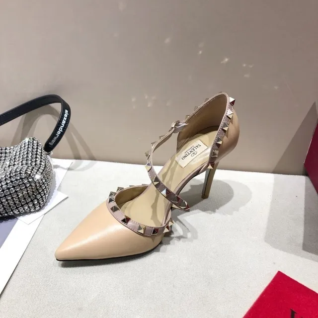 Valentino Rockstud Beige Silver Pointed-Toe T-Strap Stiletto 6