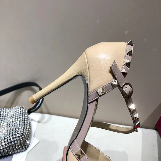 Valentino Rockstud Beige Silver Pointed-Toe T-Strap Stiletto 7