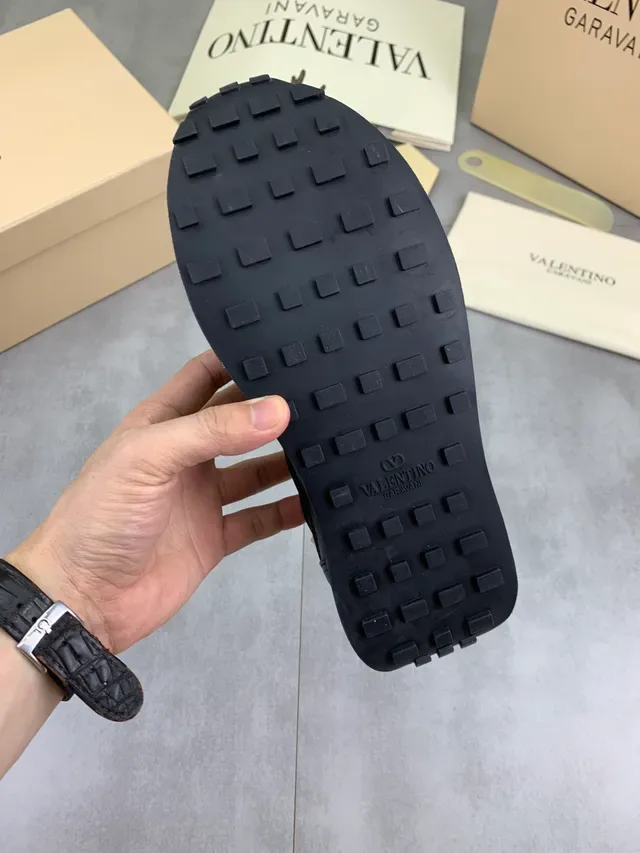 Valentino Rockstud Sneakers Lifestyle en Cuir et Textile Noir 3