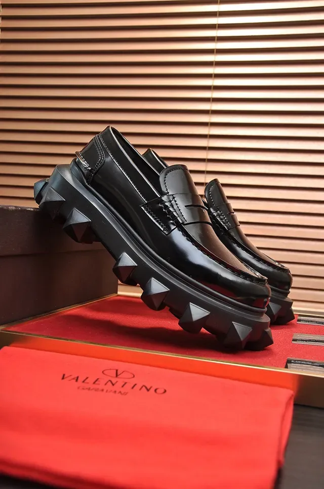 Valentino Rockstud Black Polished Leather Spiked Platform Sole Loafer 7