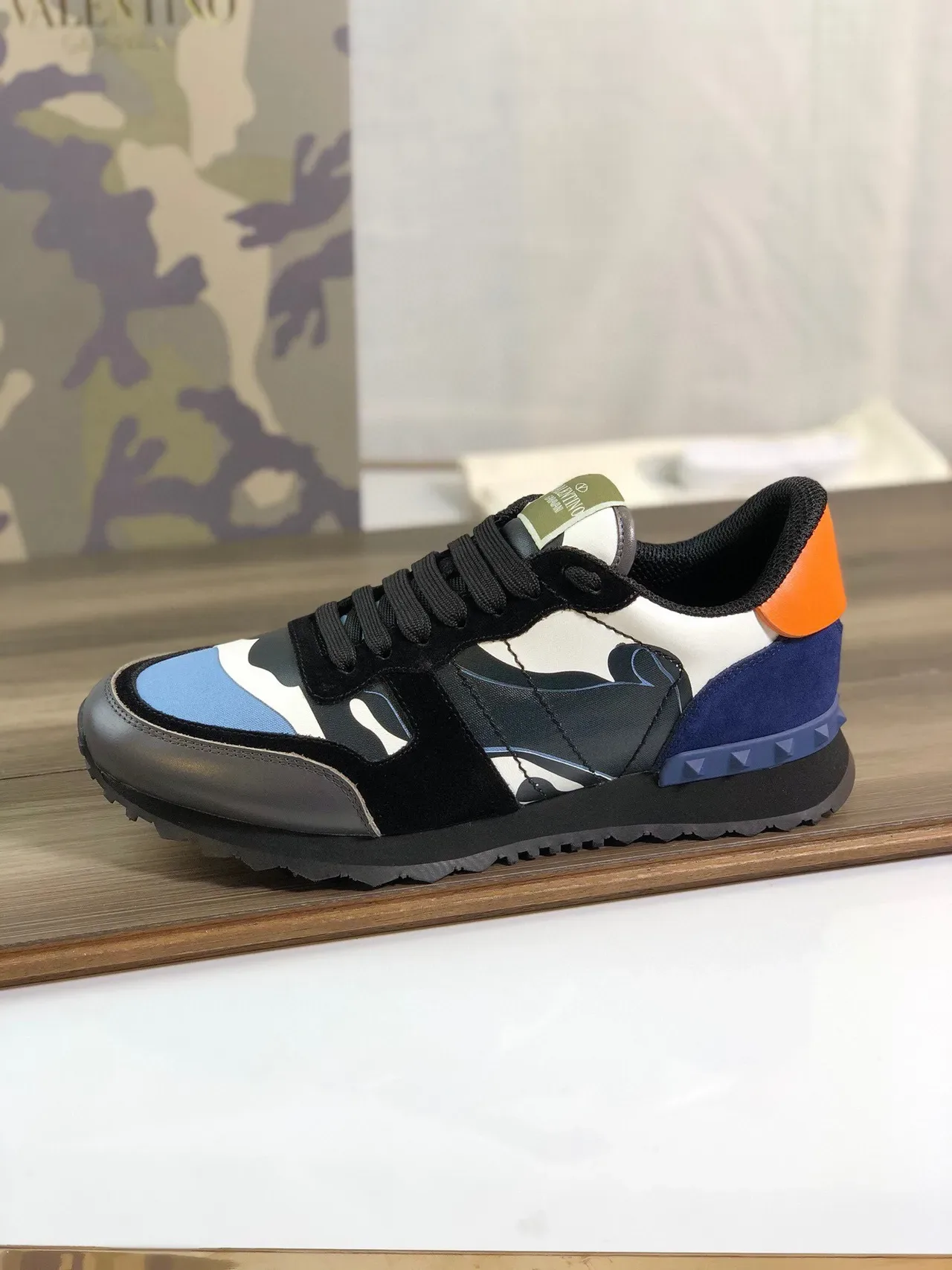 Valentino Rockstud Camouflage Orange Talons Chaussures Lifestyle 5