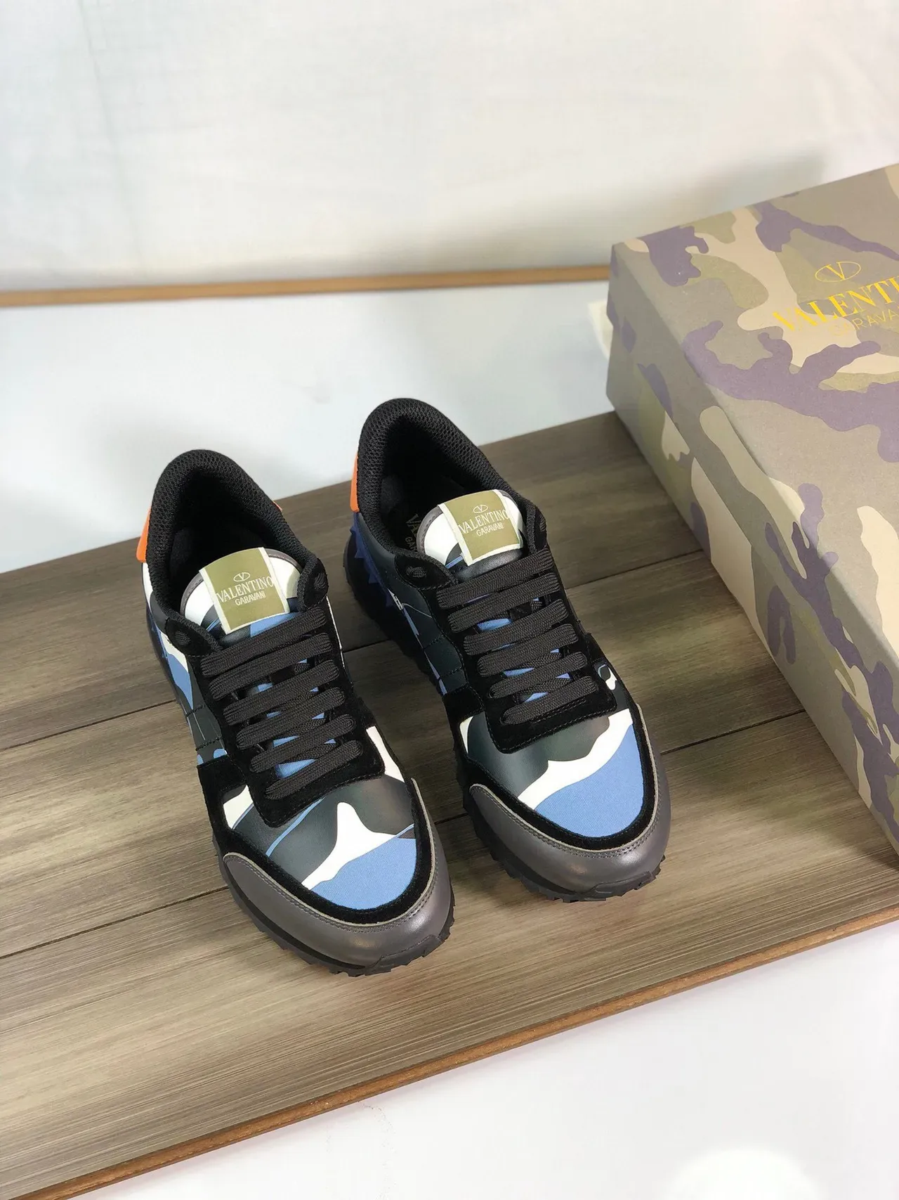 Valentino Rockstud Camouflage Orange Talons Chaussures Lifestyle 9