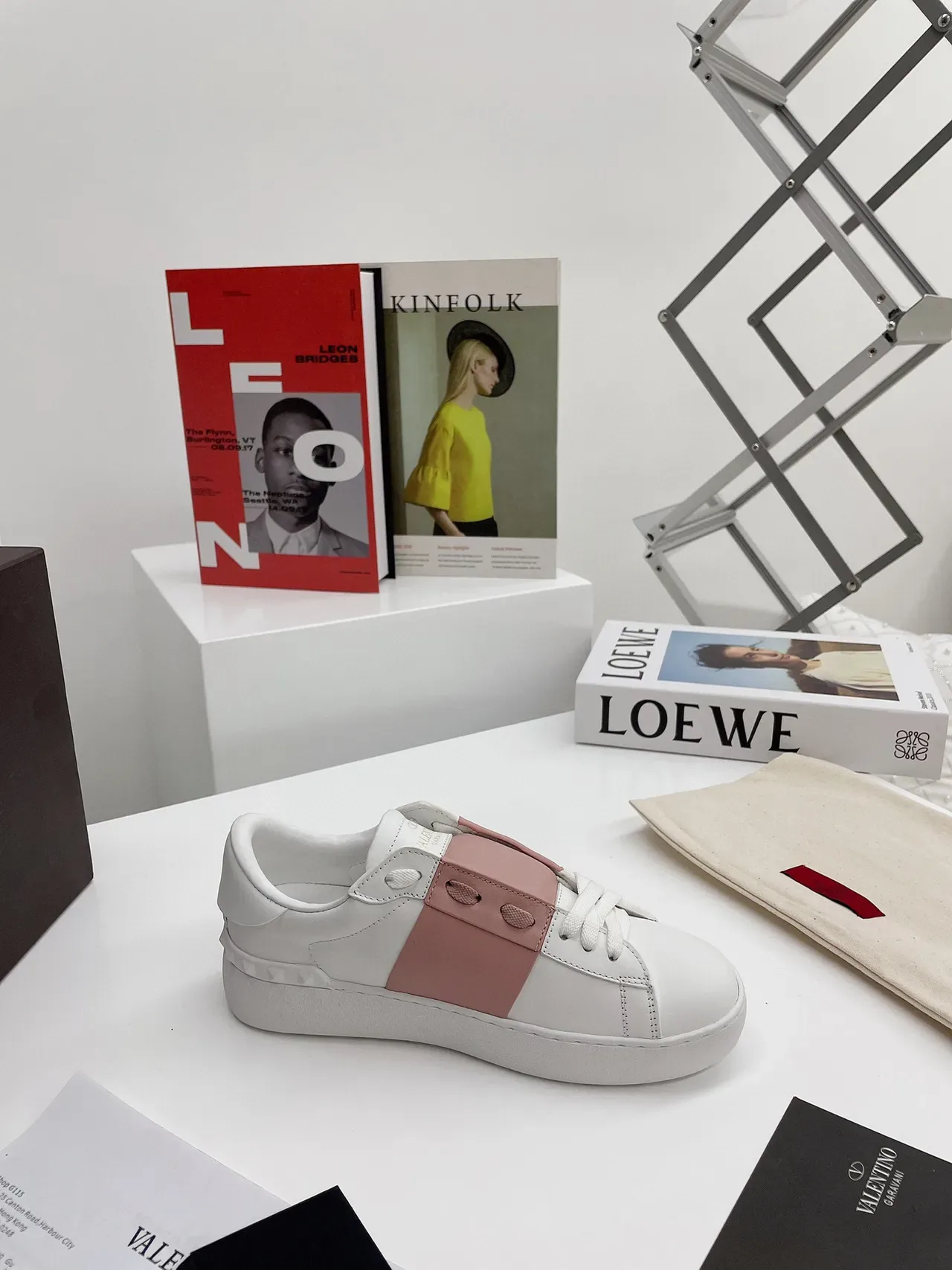 Valentino Rockstud Bride Blanche et Rose Lifestyle Sneakers 6