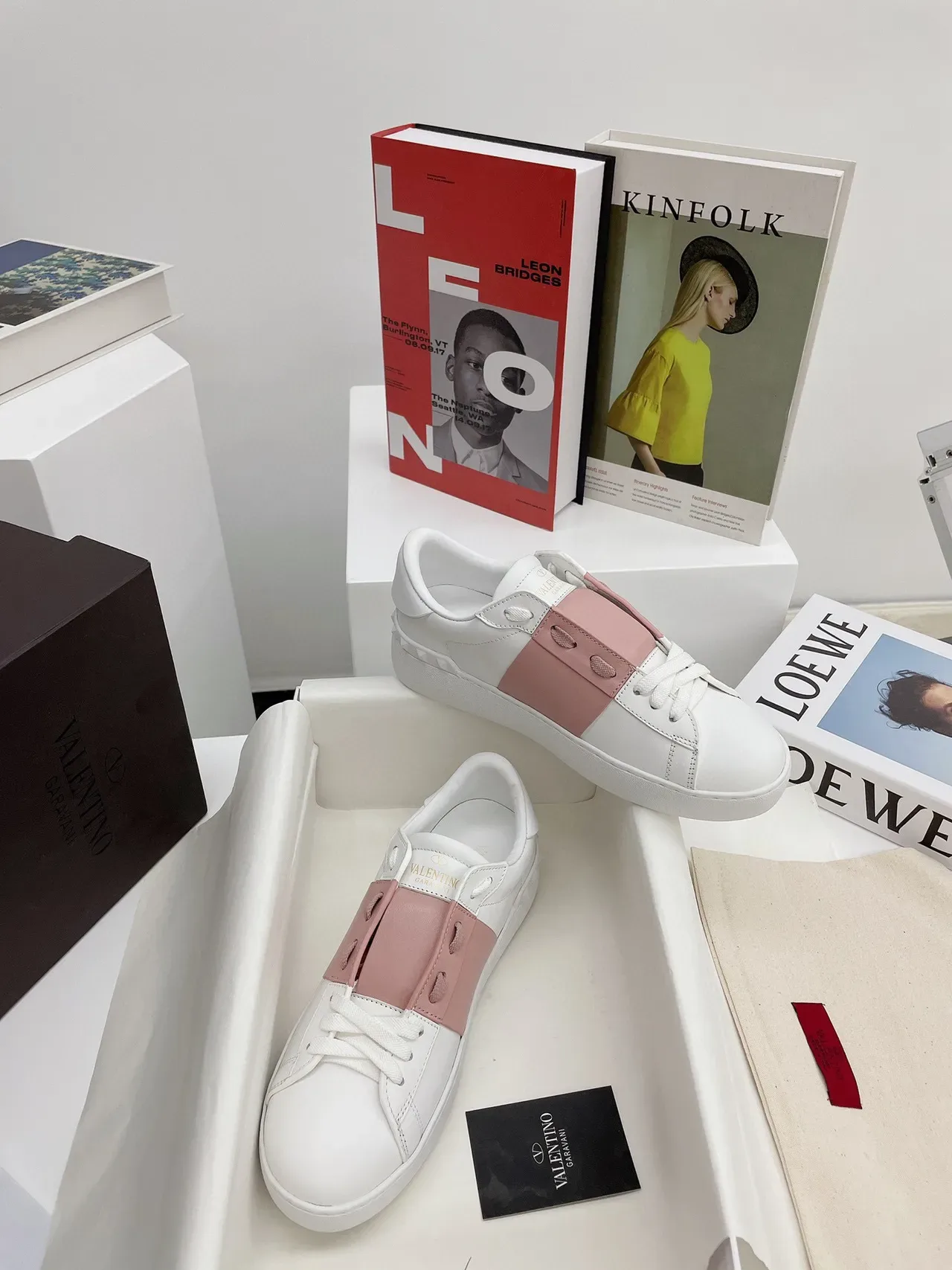 Valentino Rockstud Bride Blanche et Rose Lifestyle Sneakers 7