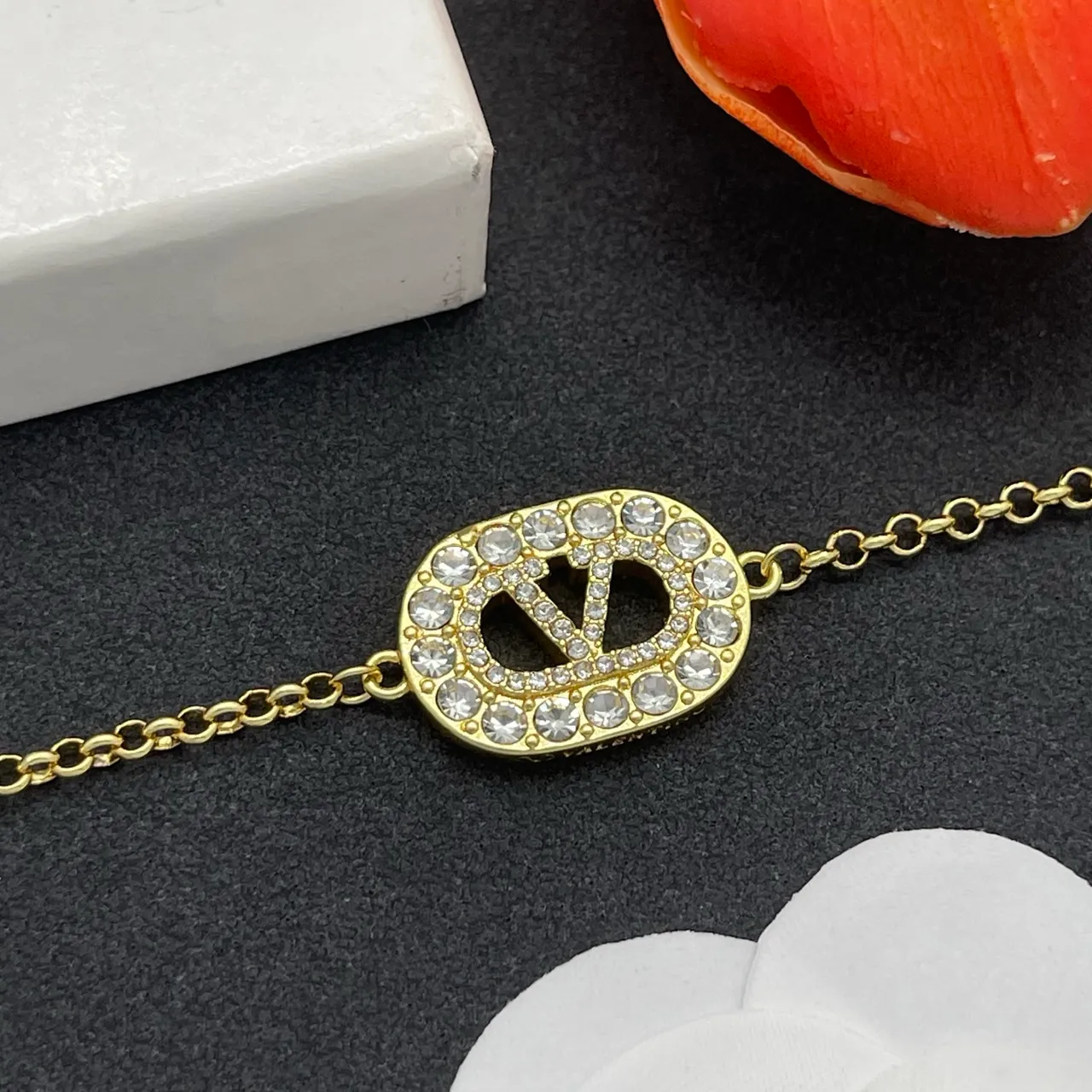 Valentino VLogo Encanto Oval Gold-Tone Pulseira de Corrente 6
