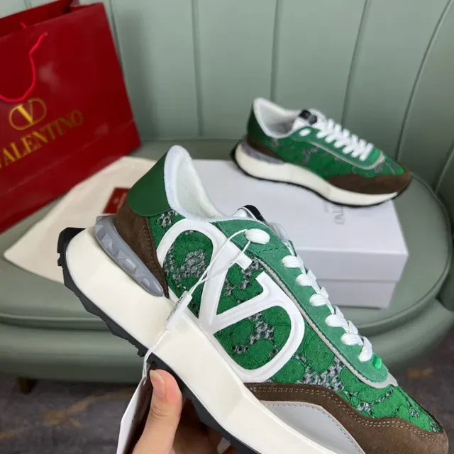 Valentino VLogo Runner Sneakers Lifestyle Vert Marron Imprimé en Dentelle 3