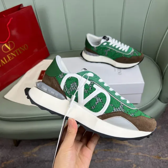 Valentino VLogo Runner Sneakers Lifestyle Vert Marron Imprimé en Dentelle 4