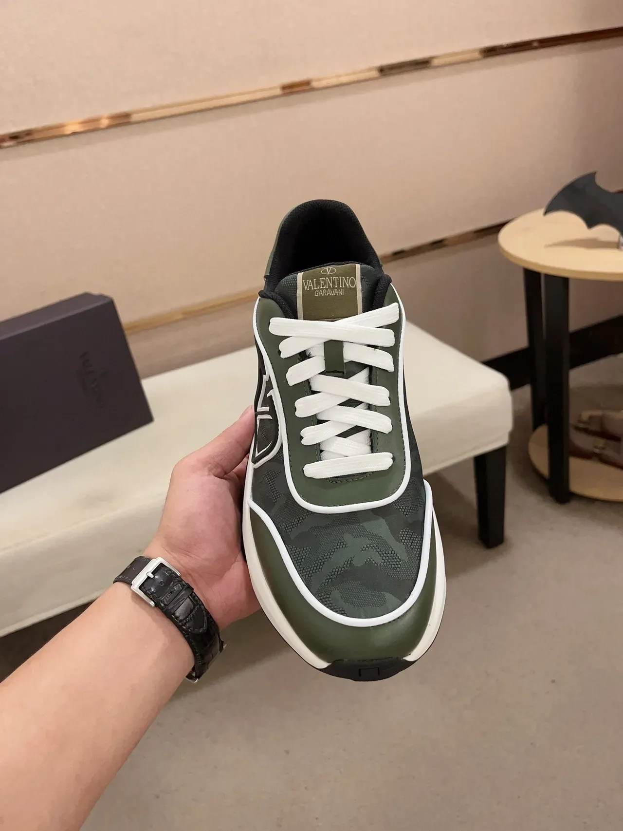 Valentino VLTN Runner Vert Olive Camouflage Sneakers Lifestyle 5