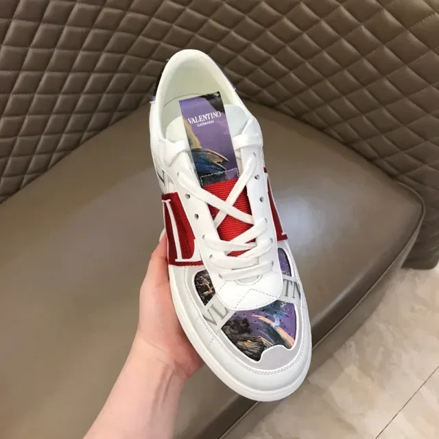 Valentino VLTN حذاء رياضي أبيض أحمر متعدد الألوان أسلوب حياة 4