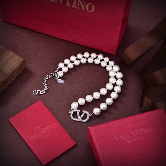 Valentino VLTN Collier de perles blanches argent chaîne fermoir pavé 6