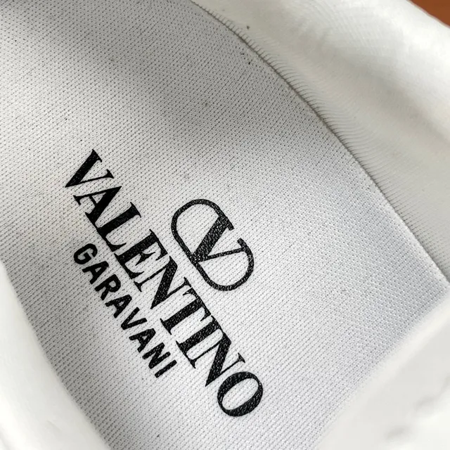Valentino Chaussures Blanches Monochromes Semelle Sculptée Chunky Sneakers 7
