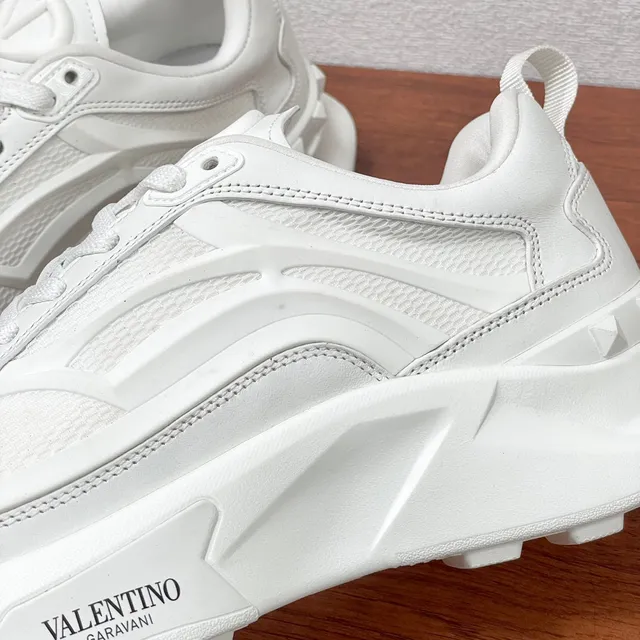 Valentino Chaussures Blanches Monochromes Semelle Sculptée Chunky Sneakers 8