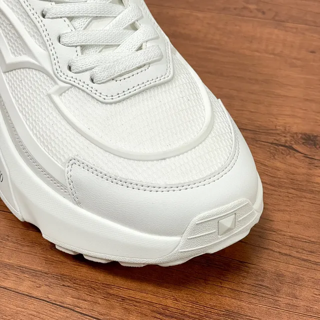 Valentino Chaussures Blanches Monochromes Semelle Sculptée Chunky Sneakers 9