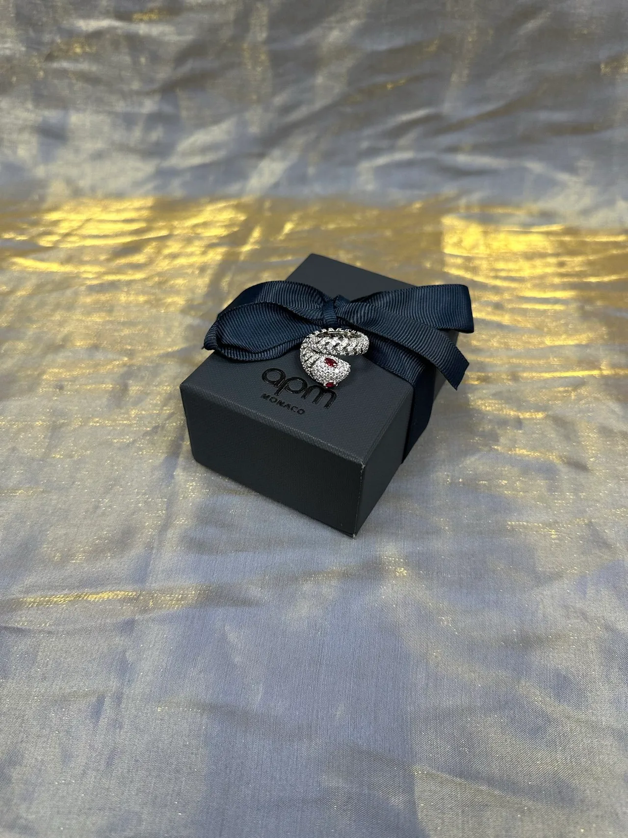 Van Cleef & Arpels Silver Red Coiled Serpent Motif Pavé-Set Diamonds Ring 7