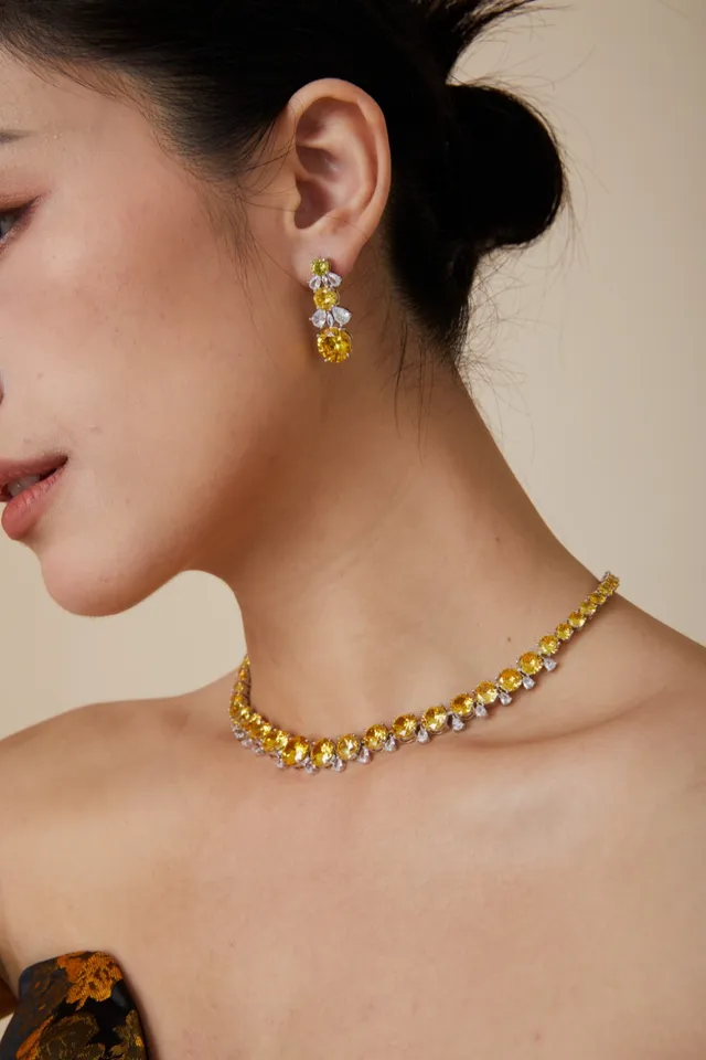 Van Cleef & Arpels قلادة حجر كريم أصفر أبيض طول الشوكر 3
