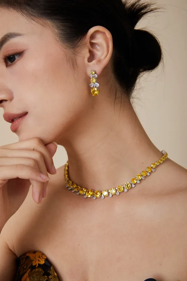 Van Cleef & Arpels قلادة حجر كريم أصفر أبيض طول الشوكر 5
