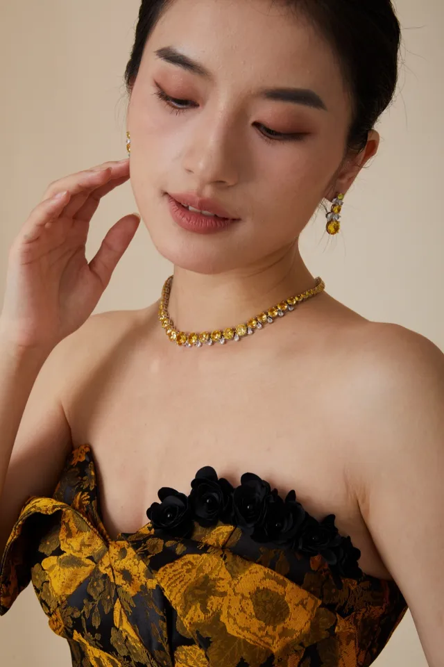 Van Cleef & Arpels قلادة حجر كريم أصفر أبيض طول الشوكر 6