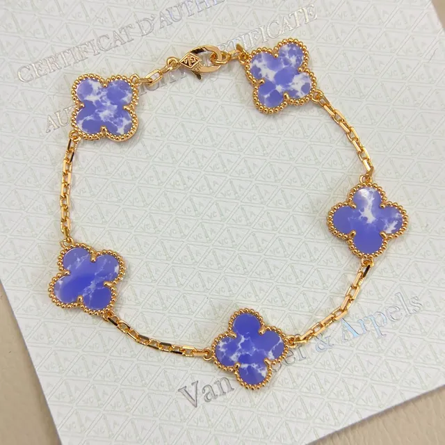 Van Cleef & Arpels Alhambra Five Motif سوار حجر أزرق مرمري 3