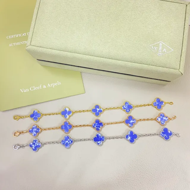 Van Cleef & Arpels Alhambra Five Motif سوار حجر أزرق مرمري 4