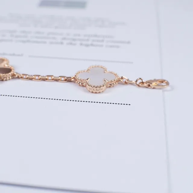 Van Cleef & Arpels Alhambra Cinco Motivos Ouro Rosa Madreperla e Esmalte Guilloché Pulseira 4