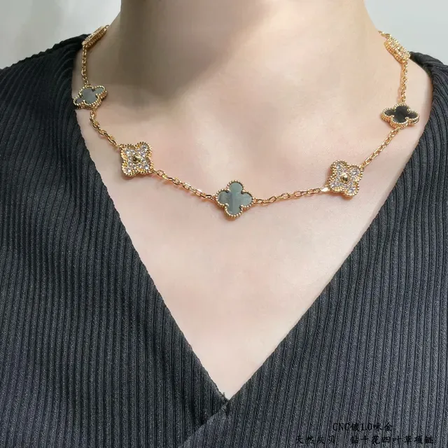 Van Cleef & Arpels Alhambra Four-Leaf Clover Mother-of-Pearl and Pavé Necklace 9