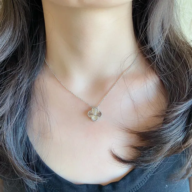 Van Cleef & Arpels Alhambra Four-Leaf Clover Pendant Necklace 7