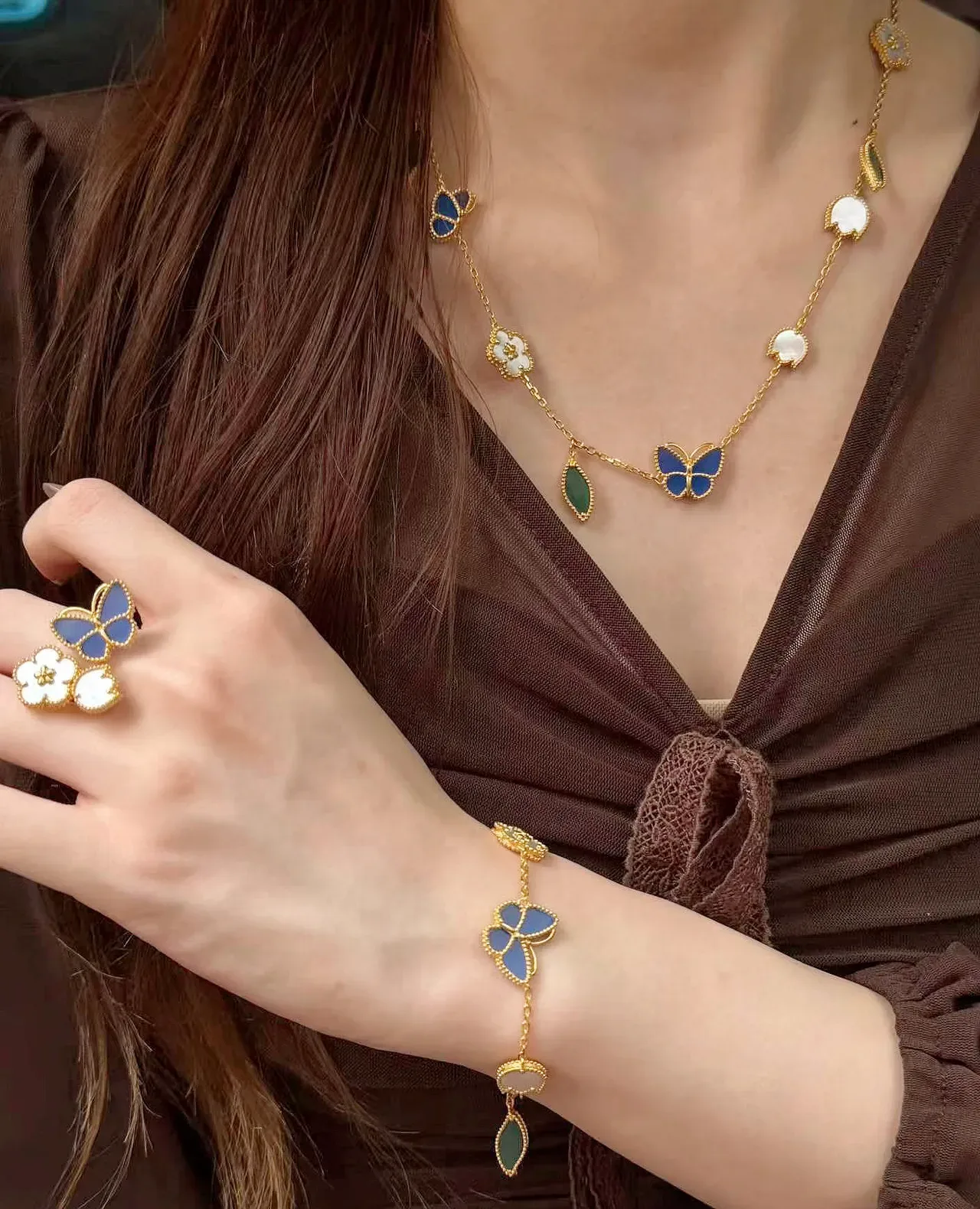 Van Cleef & Arpels Floral and Butterfly Motif Gold-Tone Necklace 9