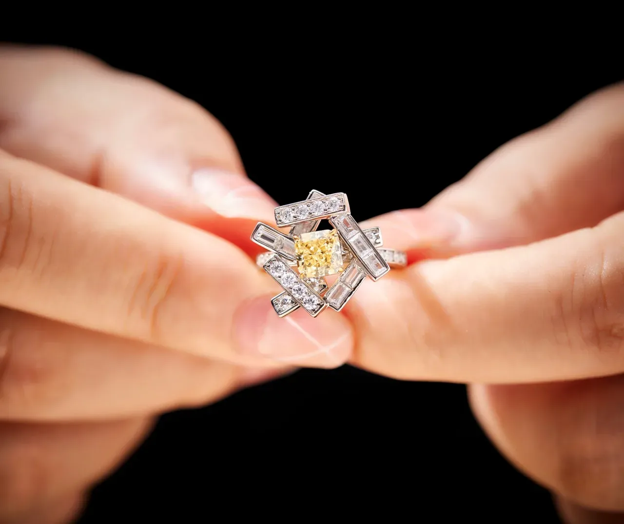 Van Cleef & Arpels Geometric Multi-Bar Fancy Yellow Diamond Ring 3