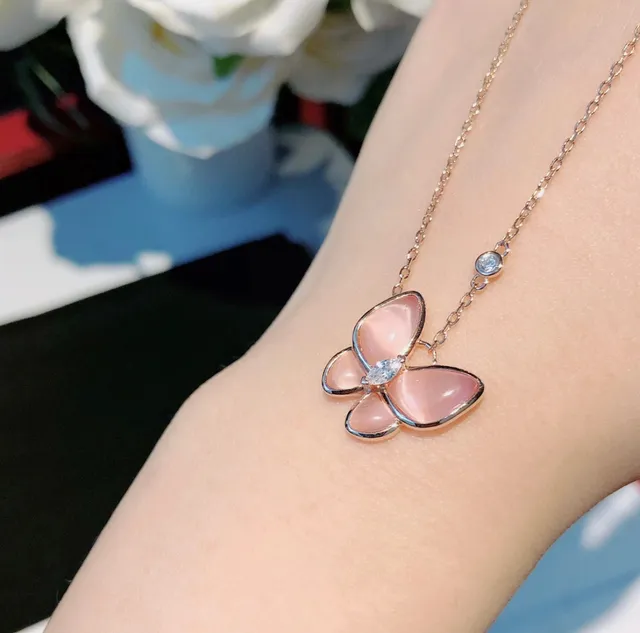 Van Cleef & Arpels Papillon Borboleta Colar Rosa Mãe-d'pérola e Diamante 3