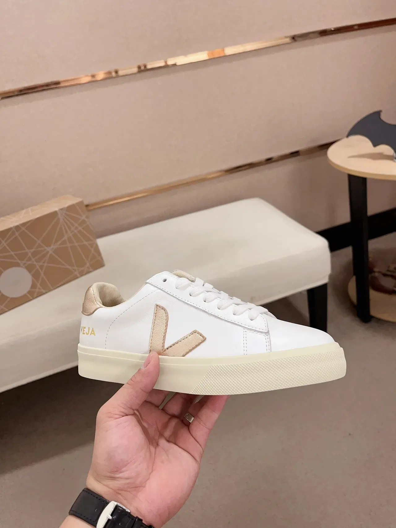 VEJA White Gold Low-Top Leather Upper Lifestyle Sneakers 4