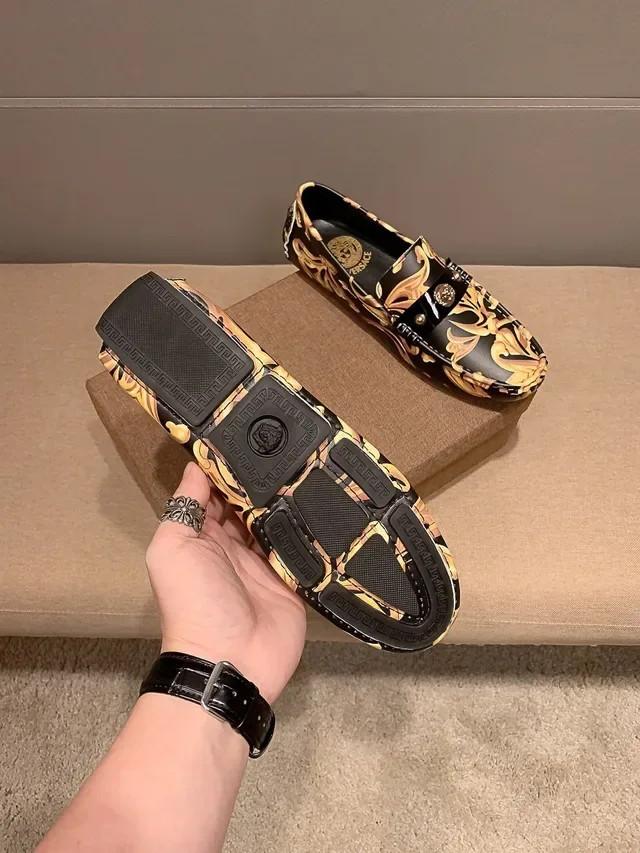 Moccasins Versace avec impression baroque et médaillon Médusa 4