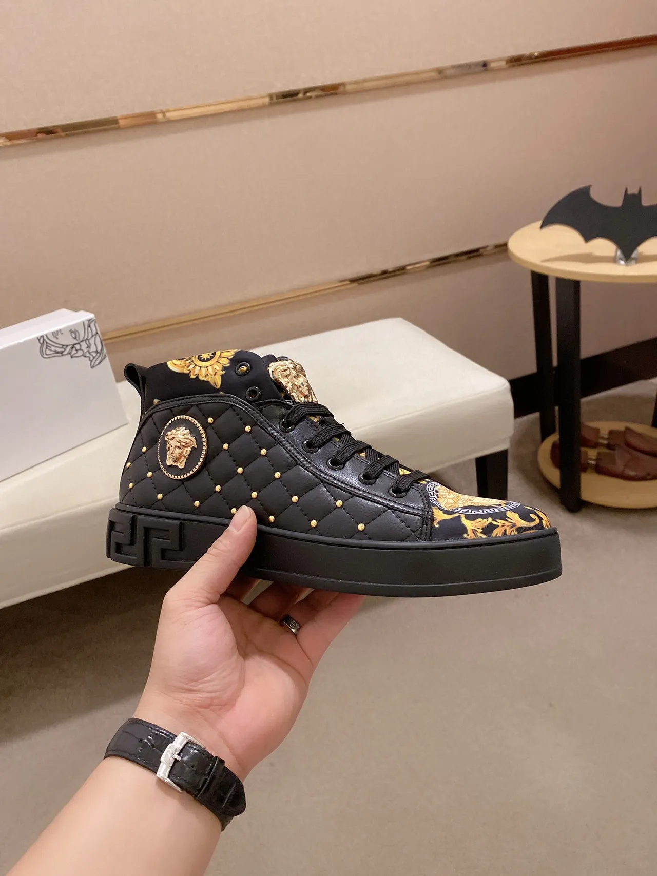 Versace Chain Reaction Noir et Or Impression Barroque Sneakers Lifestyle 7
