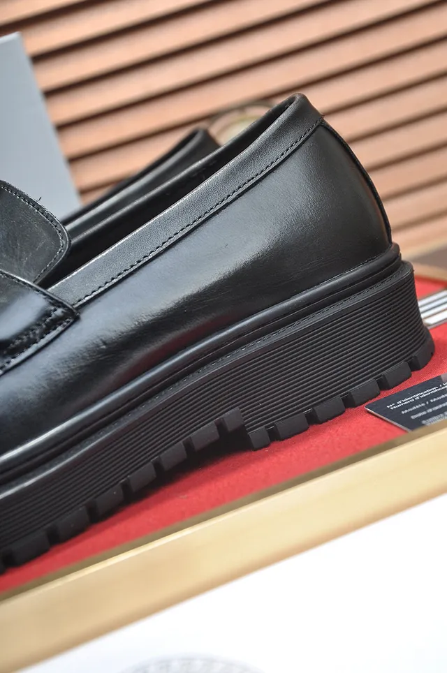 Versace Chain Reaction Black Leather Buckle Loafers 9