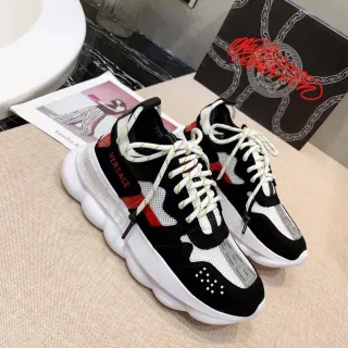 Versace Chain Reaction काला सफेद लाल चंकी स्नीकर्स