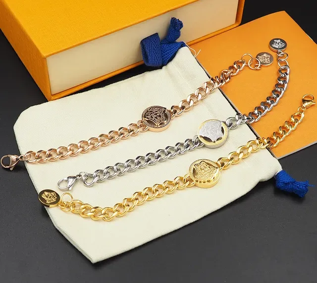 Versace Chain Reaction Medusa Bracelet Chaîne Curb Doré 8