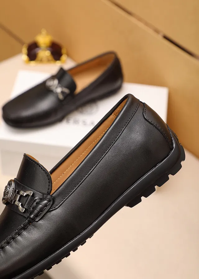 Versace Chain Reaction Medusa Head mocassins de couro 2
