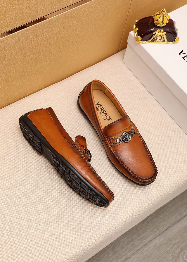 Versace Chain Reaction Medusa Head mocassins de couro 8