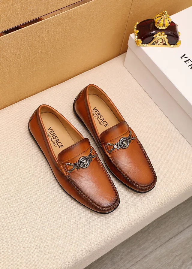 Versace Chain Reaction Medusa Head mocassins de couro 9