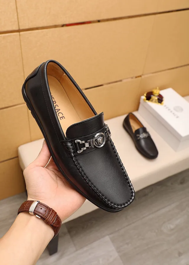 Versace Chain Reaction Medusa Head mocassins de couro 14