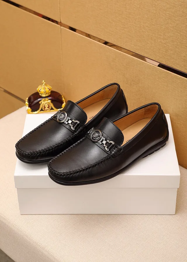 Versace Chain Reaction Medusa Head mocassins de couro 15