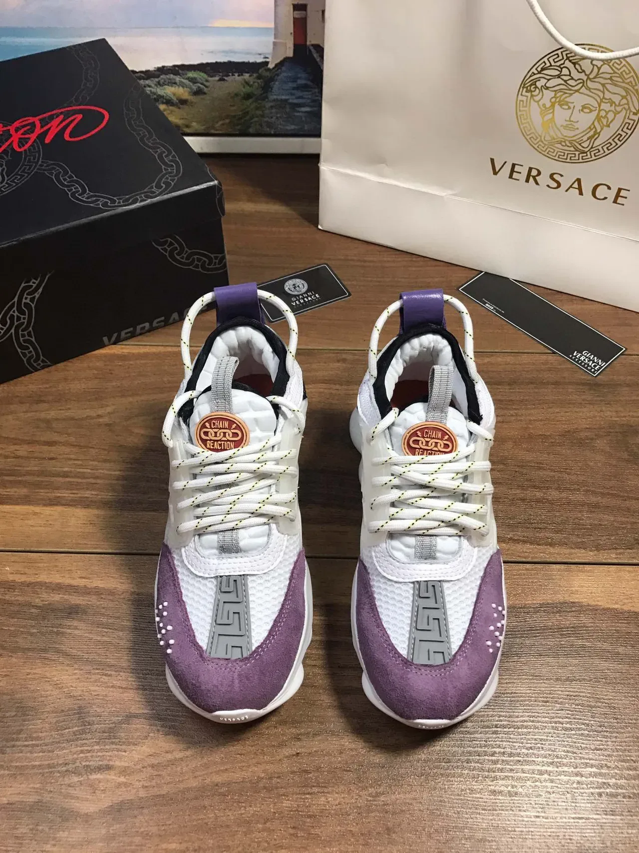 Versace Chain Reaction Chaussures Chunky Semelle Blanche Violette Translucide Cage Overlay 9