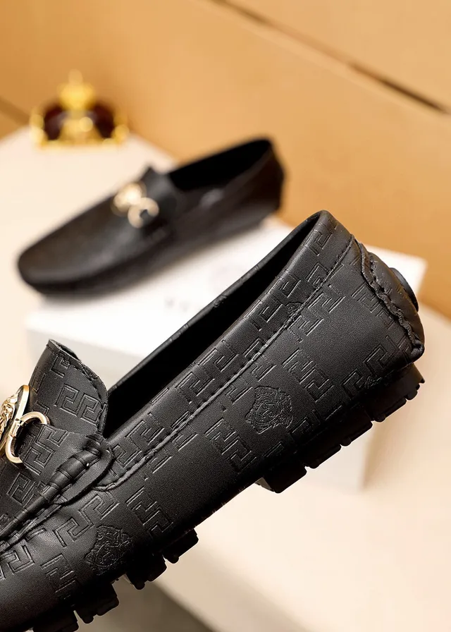 Versace Greca Medusa Horsebit Loafer لوافر جلد أسود 2