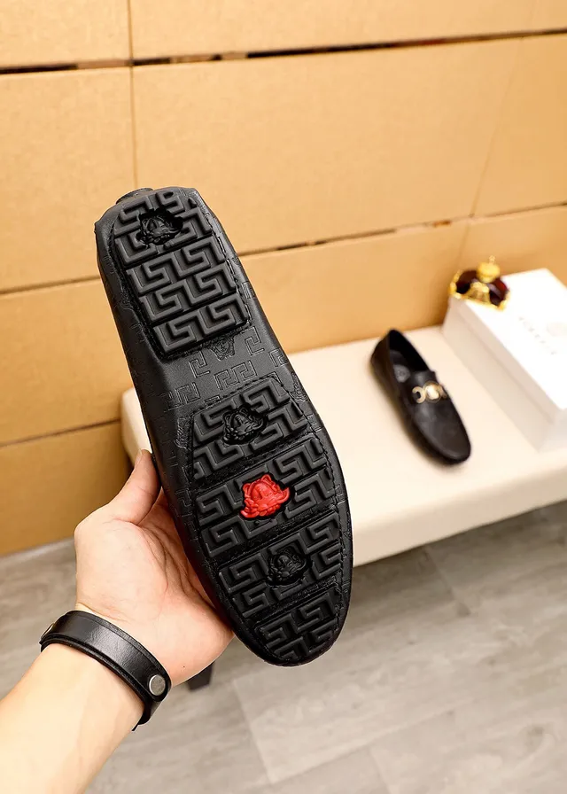 Versace Greca Medusa Horsebit Loafer لوافر جلد أسود 3