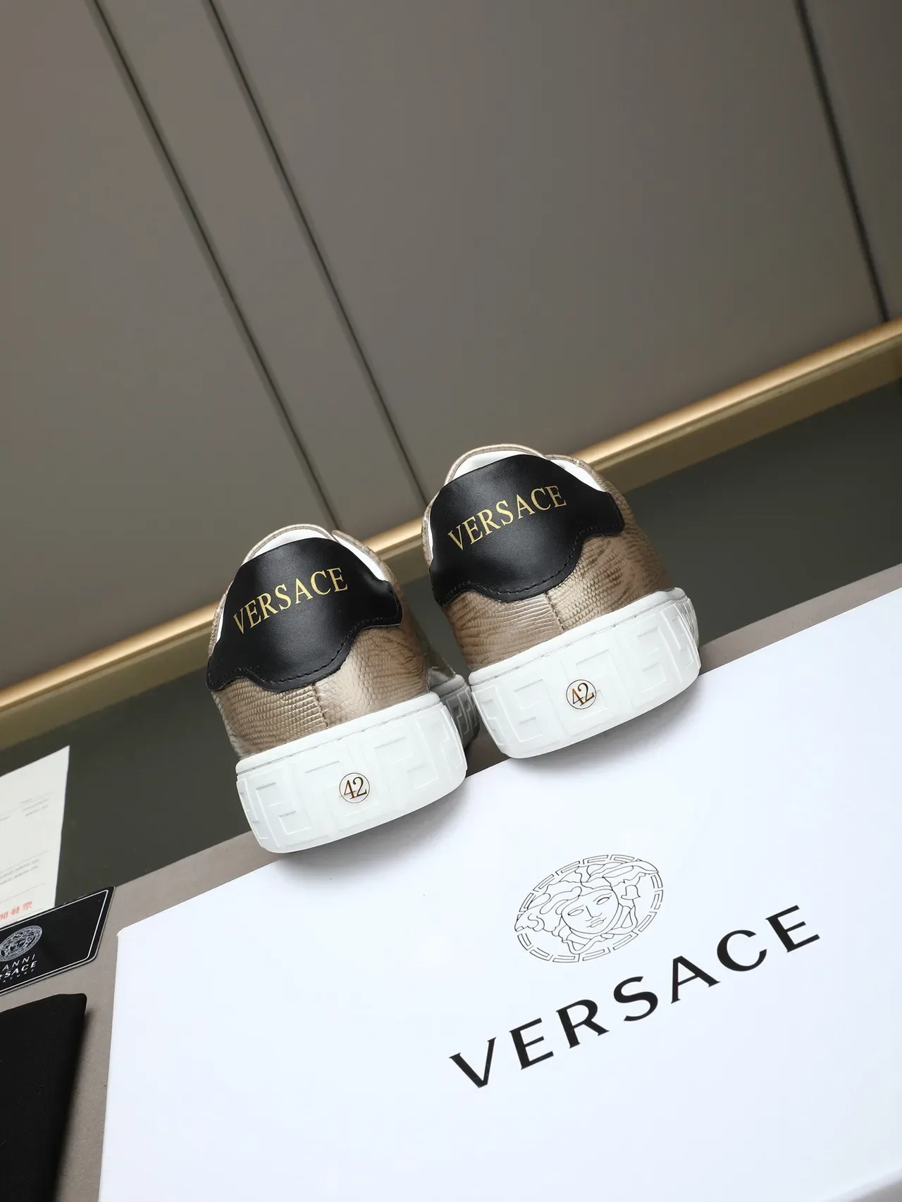 Versace Greca Odissea Beige Cuir Texturé Lifestyle Sneakers 3