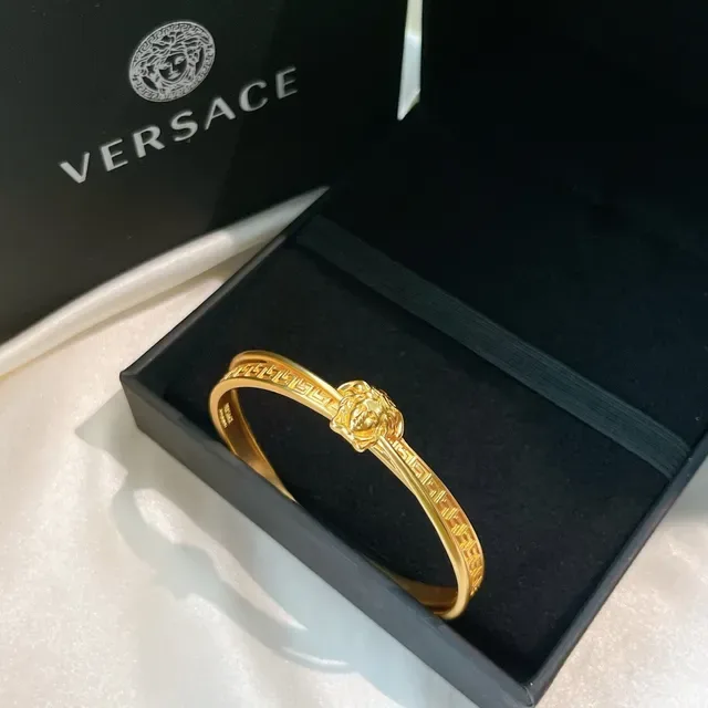 Versace Greca Odissea Medusa Head Bracelet Doré 2