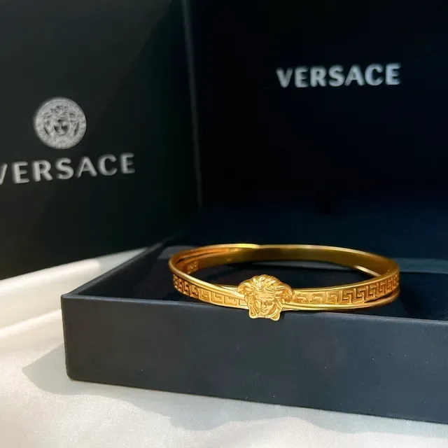 Versace Greca Odissea Medusa Head Bracelet Doré 4