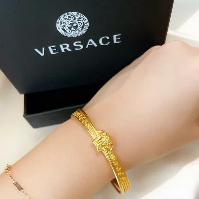 Versace Greca Odissea Medusa Head Bracelet Doré 6