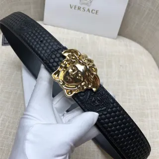 Versace Medusa Head काला एम्बॉस्ड मधुकोश चमड़ा बेल्ट