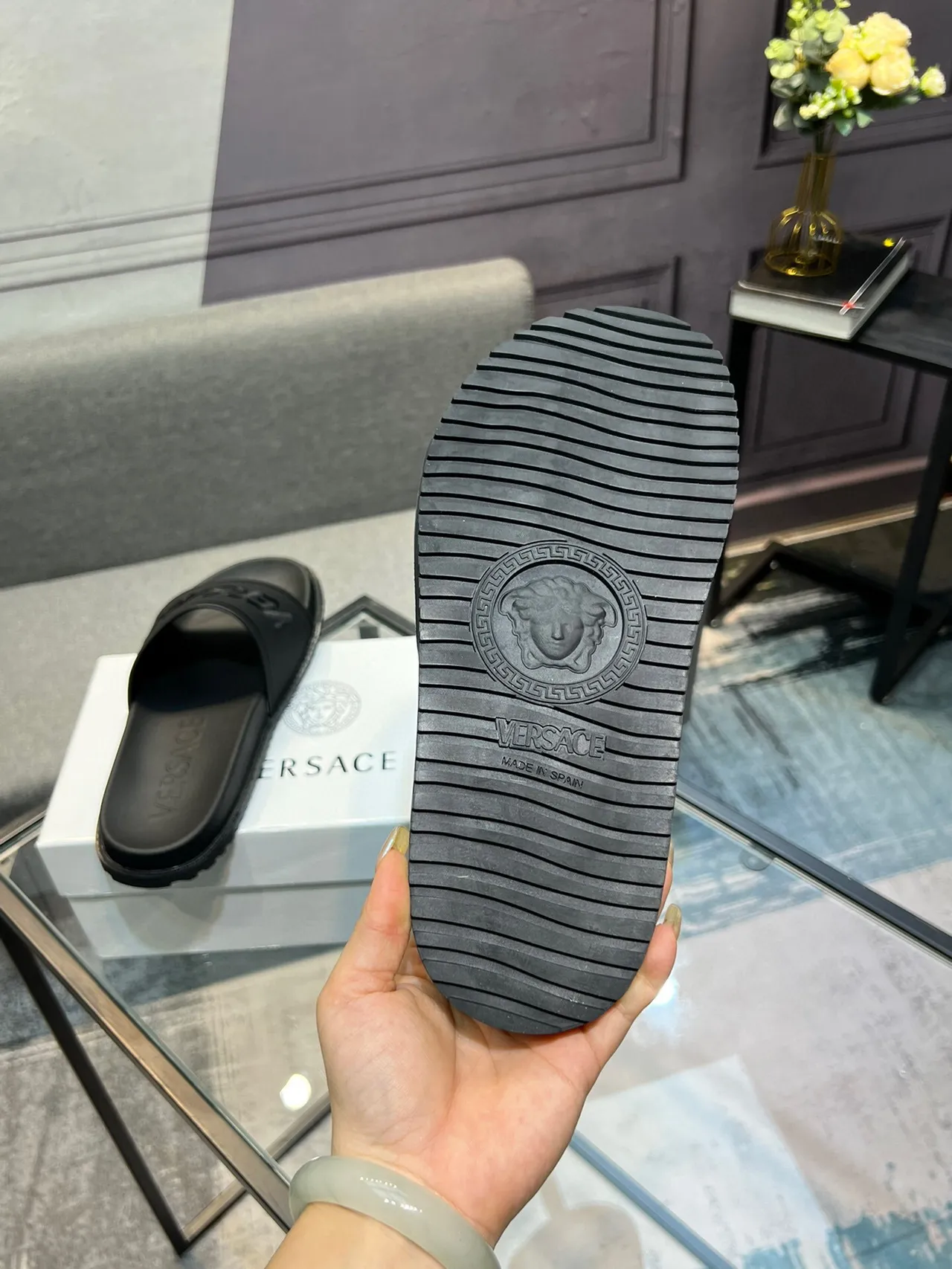 Versace Odissea 黑色模制橡胶拖鞋 7